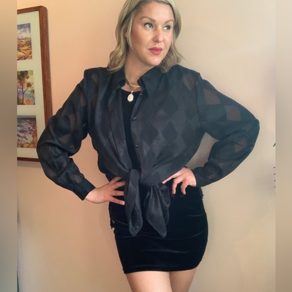 Vintage 'The Work Connection' Black Sheer Diamond Pattern Button Up Blouse - Picture 6 of 10